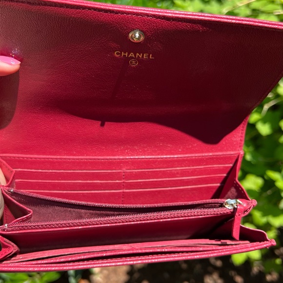 Authentic Chanel red chevron caviar flap long wallet - Picture 5 of 16